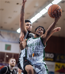 22. kolo Tipos SBL: BC Prievidza - MBK Handlová 100:85 (Vladimír Králik)
