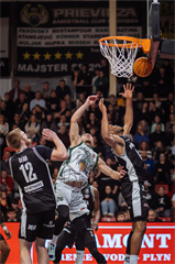 22. kolo Tipos SBL: BC Prievidza - MBK Handlová 100:85 (Vladimír Králik)