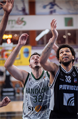 22. kolo Tipos SBL: BC Prievidza - MBK Handlová 100:85 (Vladimír Králik)