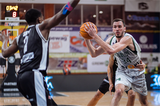 22. kolo Tipos SBL: BC Prievidza - MBK Handlová 100:85 (Vladimír Králik)