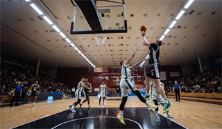22. kolo Tipos SBL: BC Prievidza - MBK Handlová 100:85 (Vladimír Králik)