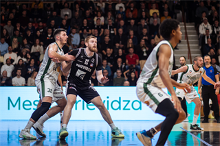 22. kolo Tipos SBL: BC Prievidza - MBK Handlová 100:85 (Vladimír Králik)