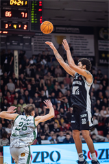22. kolo Tipos SBL: BC Prievidza - MBK Handlová 100:85 (Vladimír Králik)