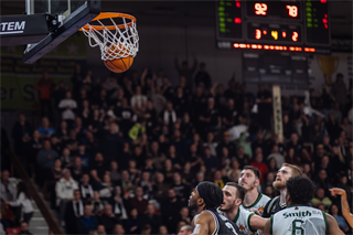 22. kolo Tipos SBL: BC Prievidza - MBK Handlová 100:85 (Vladimír Králik)