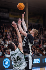 22. kolo Tipos SBL: BC Prievidza - MBK Handlová 100:85 (Vladimír Králik)