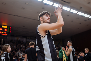 22. kolo Tipos SBL: BC Prievidza - MBK Handlová 100:85 (Vladimír Králik)