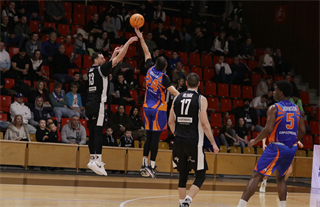 24. kolo Tipos SBL: BC Prievidza - BKM Lučenec 113:64 (Ladislav Szibilla)