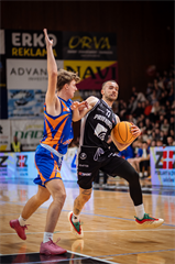 24. kolo Tipos SBL: BC Prievidza - BKM Lučenec 113:64 (Vladimír Králik)