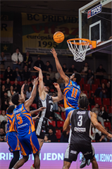 24. kolo Tipos SBL: BC Prievidza - BKM Lučenec 113:64 (Vladimír Králik)