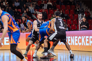 24. kolo Tipos SBL: BC Prievidza - BKM Lučenec 113:64 (Vladimír Králik)