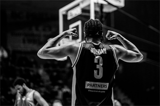24. kolo Tipos SBL: BC Prievidza - BKM Lučenec 113:64 (Vladimír Králik)