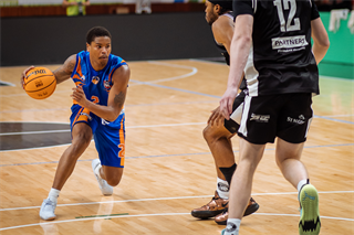 24. kolo Tipos SBL: BC Prievidza - BKM Lučenec 113:64 (Vladimír Králik)