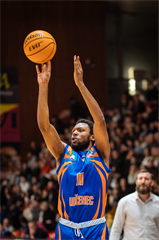 24. kolo Tipos SBL: BC Prievidza - BKM Lučenec 113:64 (Vladimír Králik)