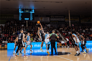 27. kolo Tipos SBL: BC Prievidza - Nitra Blue Wings 93:89 (Vladimír Králik)