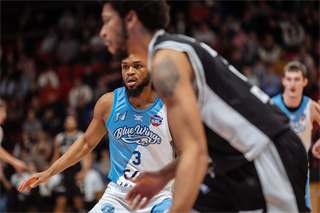 27. kolo Tipos SBL: BC Prievidza - Nitra Blue Wings 93:89 (Vladimír Králik)