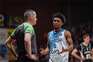 27. kolo Tipos SBL: BC Prievidza - Nitra Blue Wings 93:89 (Vladimír Králik)