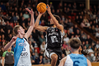 27. kolo Tipos SBL: BC Prievidza - Nitra Blue Wings 93:89 (Vladimír Králik)