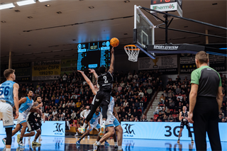 27. kolo Tipos SBL: BC Prievidza - Nitra Blue Wings 93:89 (Vladimír Králik)