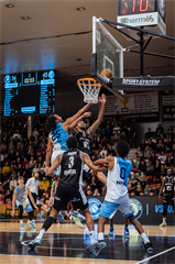 27. kolo Tipos SBL: BC Prievidza - Nitra Blue Wings 93:89 (Vladimír Králik)