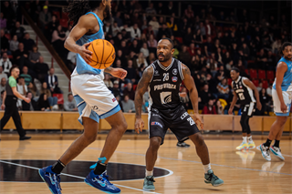27. kolo Tipos SBL: BC Prievidza - Nitra Blue Wings 93:89 (Vladimír Králik)