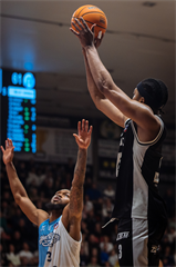 27. kolo Tipos SBL: BC Prievidza - Nitra Blue Wings 93:89 (Vladimír Králik)