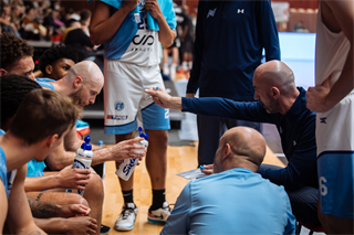 27. kolo Tipos SBL: BC Prievidza - Nitra Blue Wings 93:89 (Vladimír Králik)