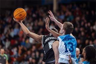 27. kolo Tipos SBL: BC Prievidza - Nitra Blue Wings 93:89 (Vladimír Králik)