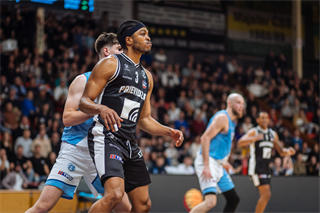 27. kolo Tipos SBL: BC Prievidza - Nitra Blue Wings 93:89 (Vladimír Králik)