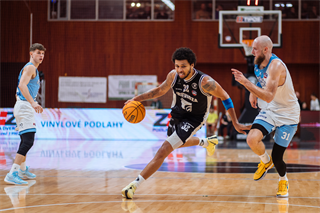 27. kolo Tipos SBL: BC Prievidza - Nitra Blue Wings 93:89 (Vladimír Králik)