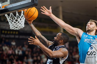 27. kolo Tipos SBL: BC Prievidza - Nitra Blue Wings 93:89 (Vladimír Králik)