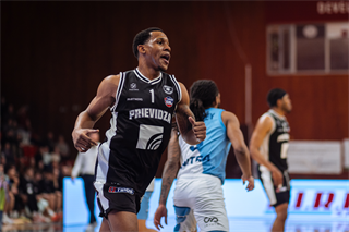 27. kolo Tipos SBL: BC Prievidza - Nitra Blue Wings 93:89 (Vladimír Králik)