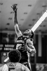 27. kolo Tipos SBL: BC Prievidza - Nitra Blue Wings 93:89 (Vladimír Králik)
