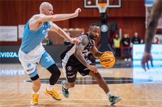 27. kolo Tipos SBL: BC Prievidza - Nitra Blue Wings 93:89 (Vladimír Králik)