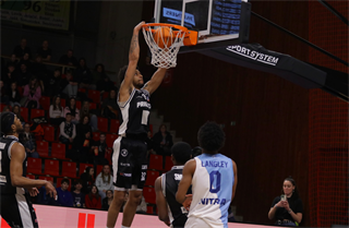 27. kolo Tipos SBL: BC Prievidza - Nitra Blue Wings 93:89 (Ladislav Szibilla)