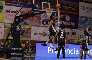 27. kolo Tipos SBL: BC Prievidza - Nitra Blue Wings 93:89 (Ladislav Szibilla)