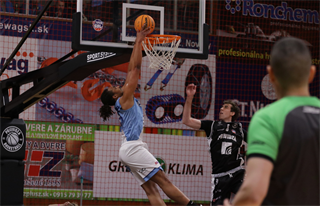 27. kolo Tipos SBL: BC Prievidza - Nitra Blue Wings 93:89 (Ladislav Szibilla)