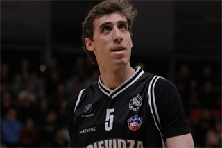 27. kolo Tipos SBL: BC Prievidza - Nitra Blue Wings 93:89 (Ladislav Szibilla)