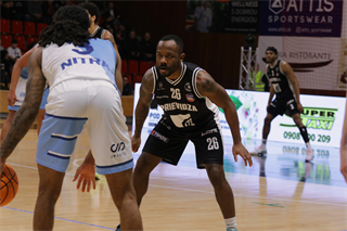 27. kolo Tipos SBL: BC Prievidza - Nitra Blue Wings 93:89 (Ladislav Szibilla)