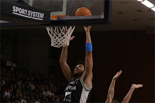27. kolo Tipos SBL: BC Prievidza - Nitra Blue Wings 93:89 (Ladislav Szibilla)