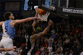 27. kolo Tipos SBL: BC Prievidza - Nitra Blue Wings 93:89 (Ladislav Szibilla)
