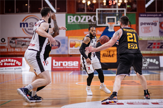 BC Prievidza - BK Inter Bratislava 77:83 (foto: Vladimír Králik)