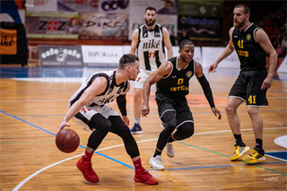 BC Prievidza - BK Inter Bratislava 77:83 (foto: Vladimír Králik)