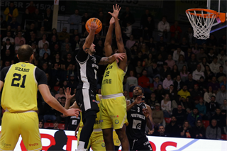28. kolo Tipos SBL: BC Prievidza - Inter Bratislava 84:83 (Ladislav Szibilla)	