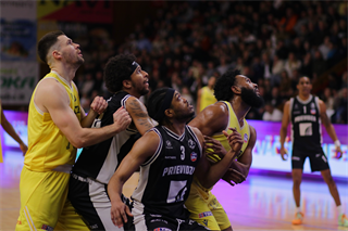 28. kolo Tipos SBL: BC Prievidza - Inter Bratislava 84:83 (Ladislav Szibilla)	