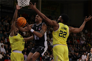 28. kolo Tipos SBL: BC Prievidza - Inter Bratislava 84:83 (Ladislav Szibilla)	