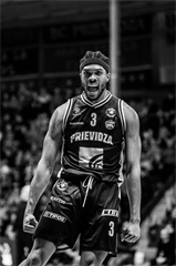 28. kolo Tipos SBL: BC Prievidza - Inter Bratislava 84:83 (Vladimír Králik)	