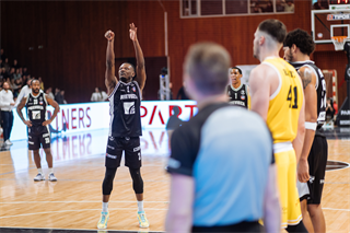 28. kolo Tipos SBL: BC Prievidza - Inter Bratislava 84:83 (Vladimír Králik)	