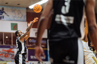 30. kolo Tipos SBL: BC Prievidza - Patrioti Levice 97:79 (Vladimír Králik)	