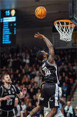 30. kolo Tipos SBL: BC Prievidza - Patrioti Levice 97:79 (Vladimír Králik)	