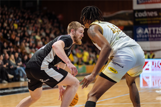 30. kolo Tipos SBL: BC Prievidza - Patrioti Levice 97:79 (Vladimír Králik)	